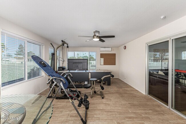 Building Photo - 11210 W Pueblo Ct