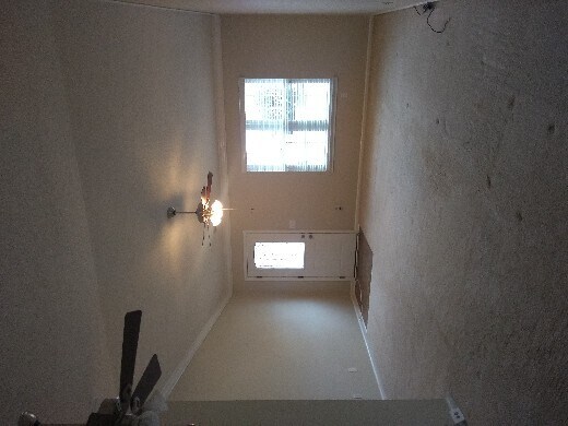 Building Photo - Standing Springs Estate