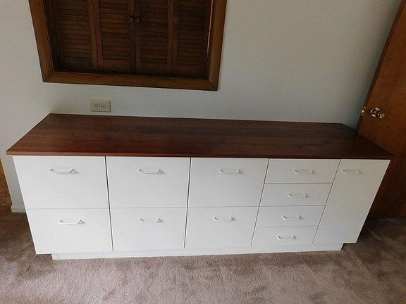 Building Photo - 205 Pell Cir