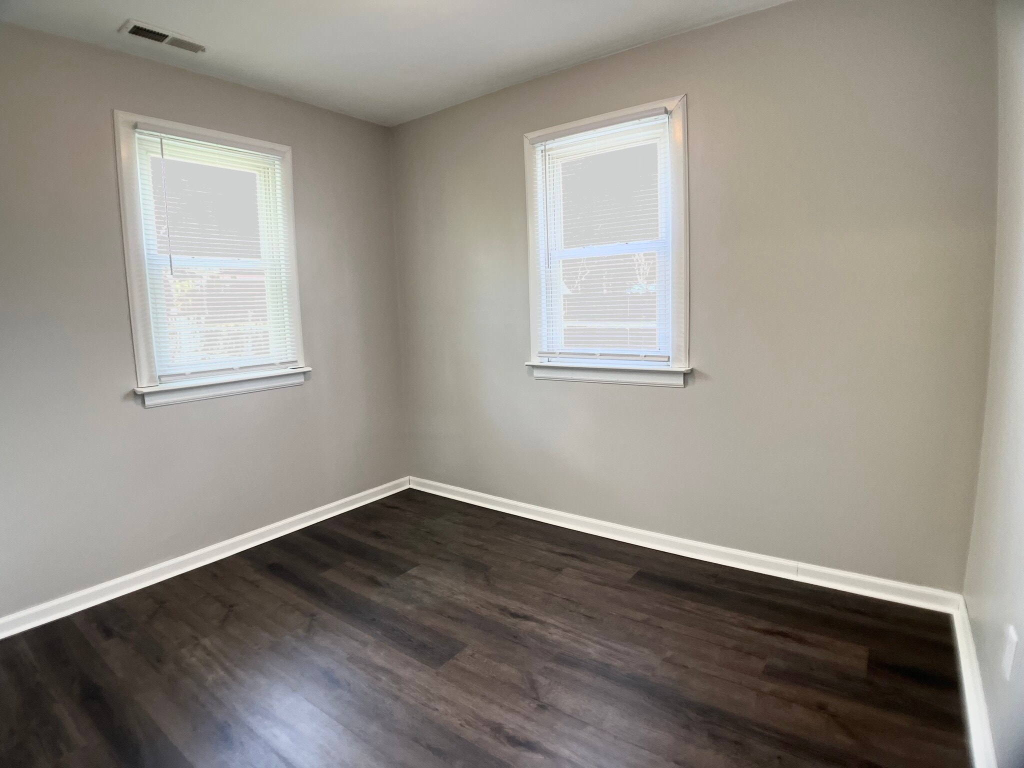 Third Bedroom with Closet - 1933 Forest Ave