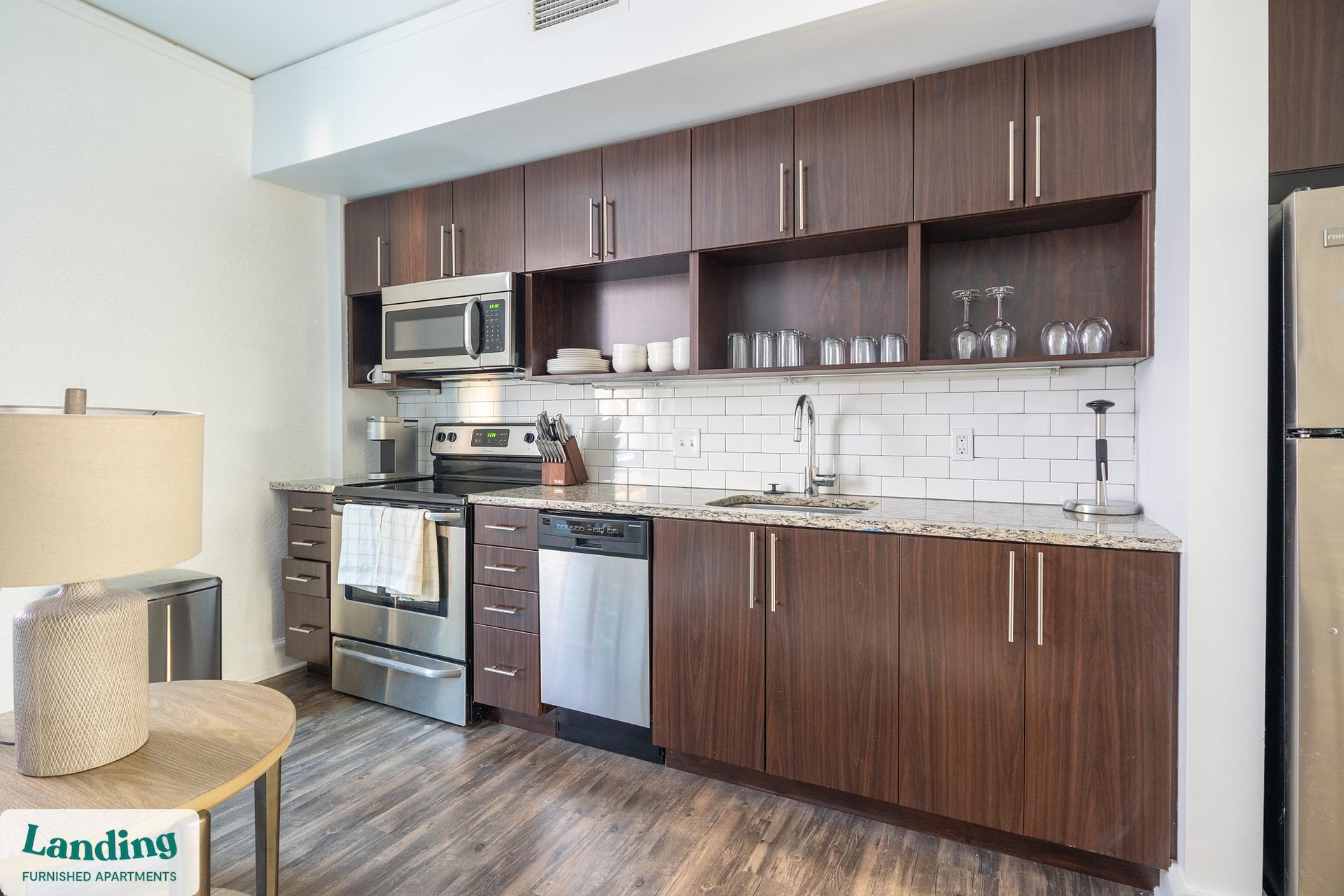 Building Photo - 933 McGee St