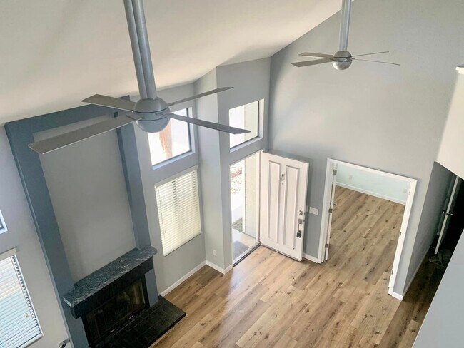 Building Photo - Lovely Carlsbad Home in the Gated Community of Harbor Point