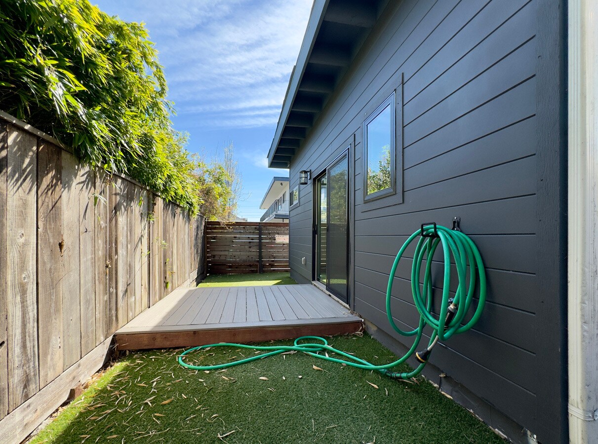 Building Photo - 1038 62nd St