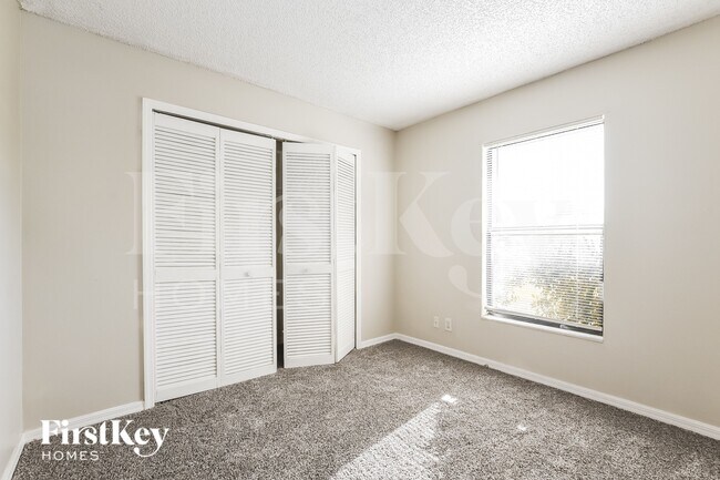 Building Photo - 1051 Shepherd Ave