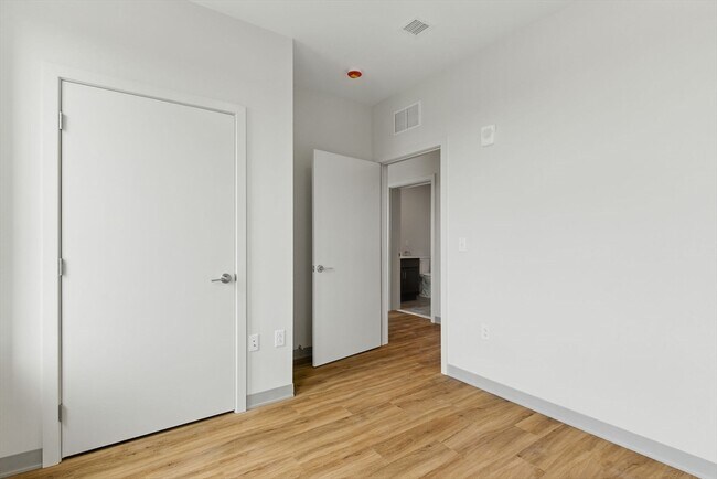 Building Photo - 1170 Tremont St