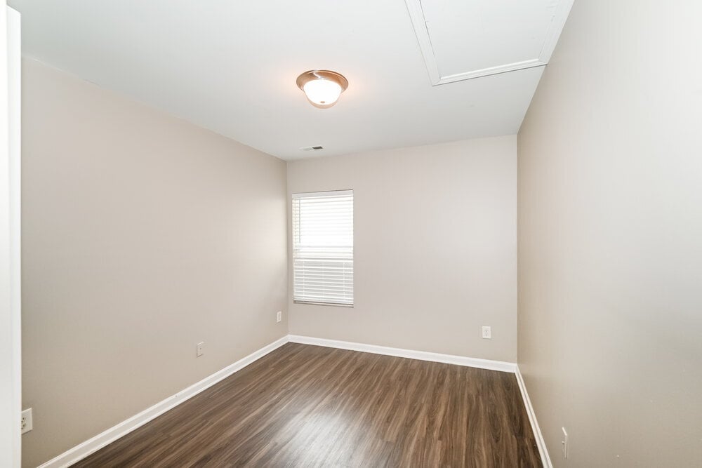 Building Photo - 818 Rook Rd