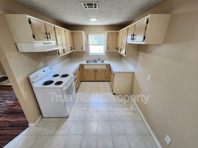 Building Photo - 15402 Co Rd 1501