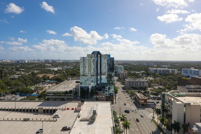 Building Photo - 511 SE 5 Ave