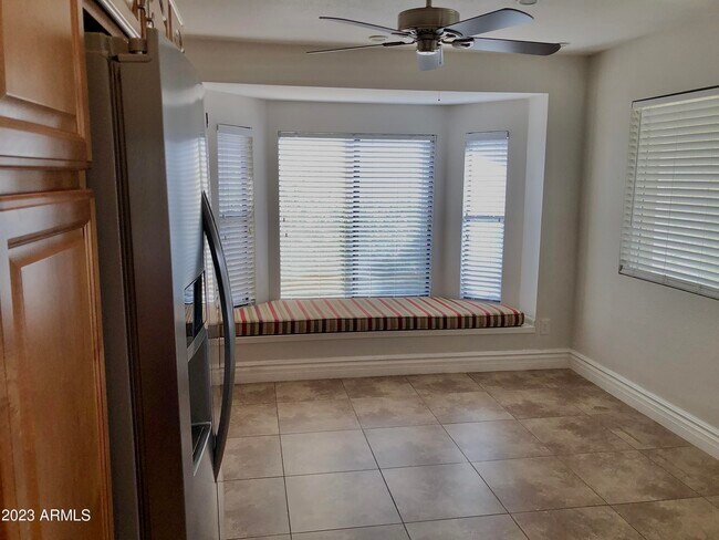 Building Photo - 6711 E Aire Libre Ln