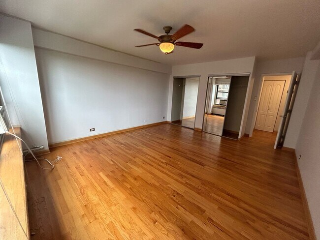 Building Photo - 4180 N Marine Dr