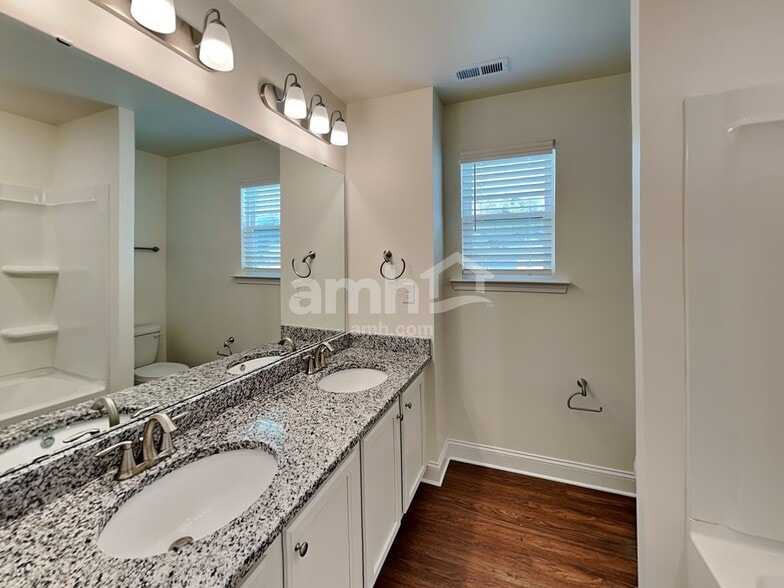 Building Photo - 13006 Wishsong Ct