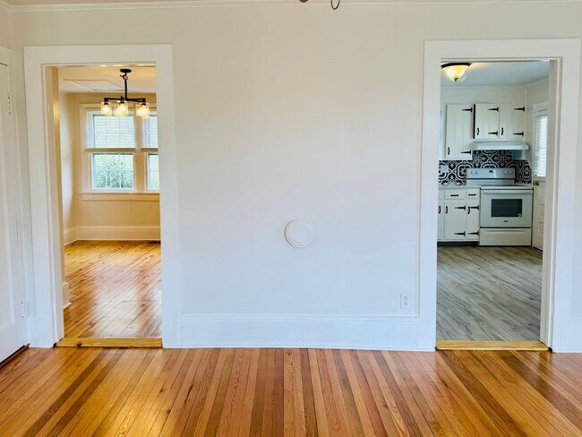 Building Photo - Cozy and Convenient Home in Oxford - Move in Ready