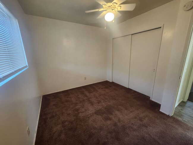 Building Photo - 6212 Abronia Ave