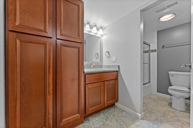 Building Photo - 564 Timber Ridge Dr