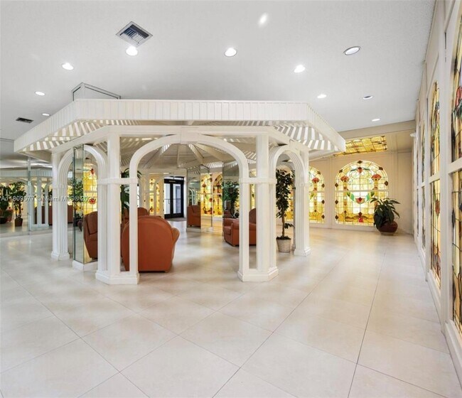 Building Photo - 2401 S Ocean Dr