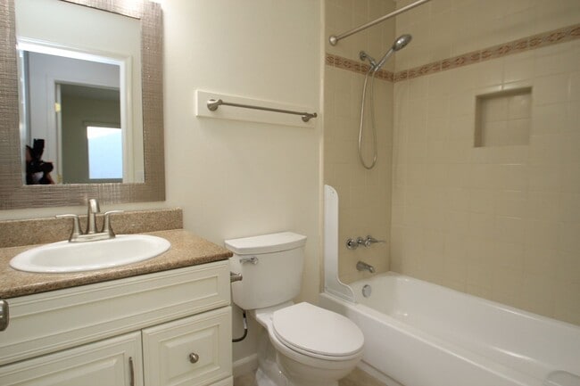 Building Photo - 6356 Swallow St