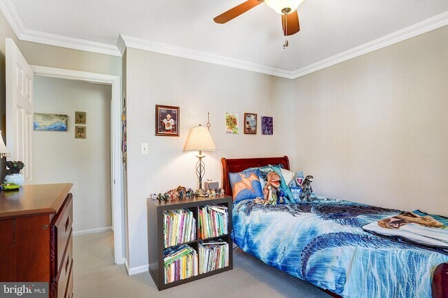 Building Photo - 6302 Shiplett Blvd