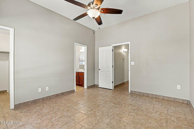 Building Photo - 2724 Granite Rock Pl