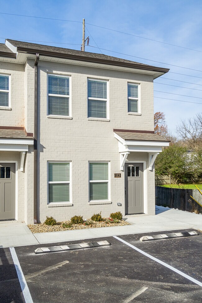 Primary Photo - 507 W Stevens St
