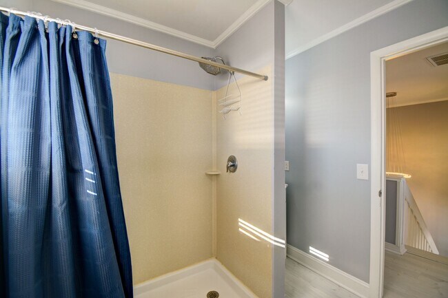 Building Photo - Off Season Rental **Oceanfront, Pet Friendly, 4 Bedroom Beach House** Available November 1st, 202...