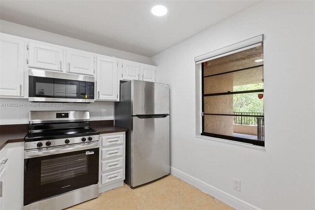 Building Photo - 10501 W Broward Blvd