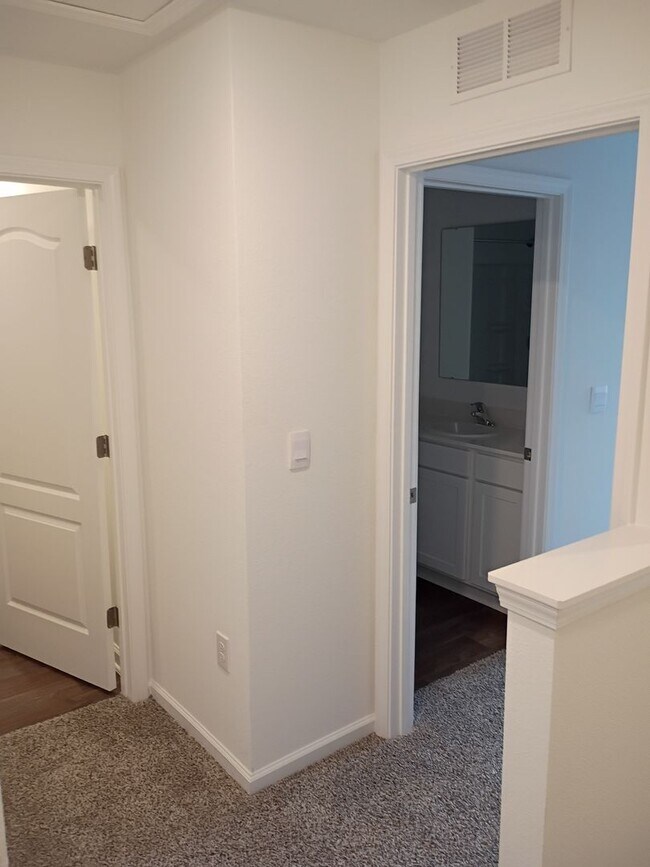 Building Photo - 5659 Ansley St