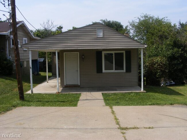 Building Photo - 3 br, 1.5 bath House - 1651 Old Brodhead Road