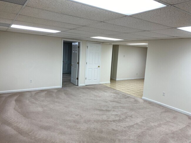Building Photo - Magnolia - Beauty Shop
