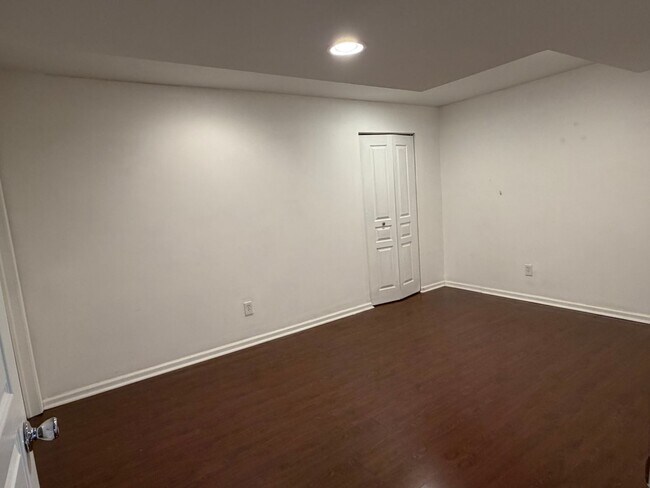 Building Photo - COMING SOON 8/8 | Spacious 3-Bedroom Townhome in Desirable Windsor Ridge