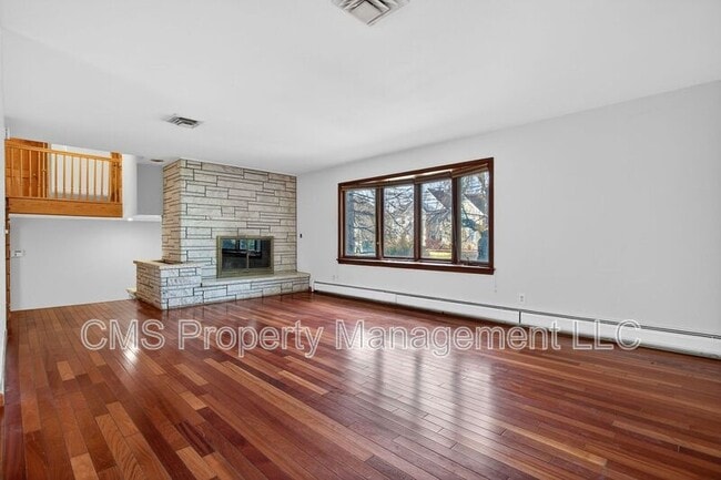 Building Photo - 352 Rahway Rd