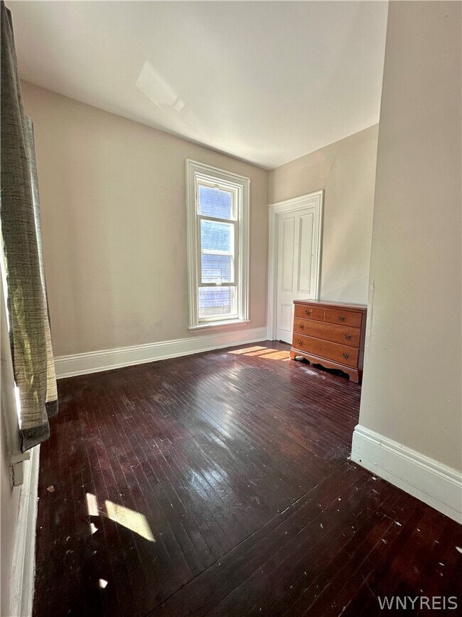 Building Photo - 912 Lafayette Ave