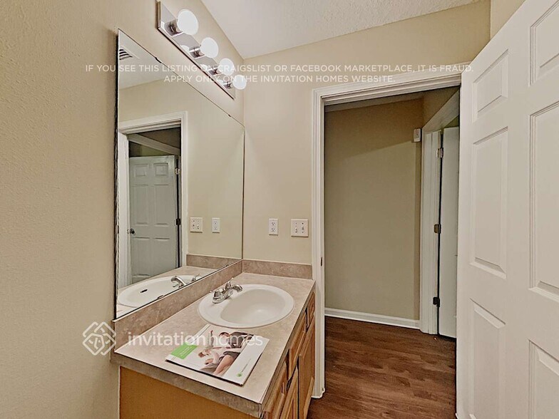 Building Photo - 11340 Riverstone Way