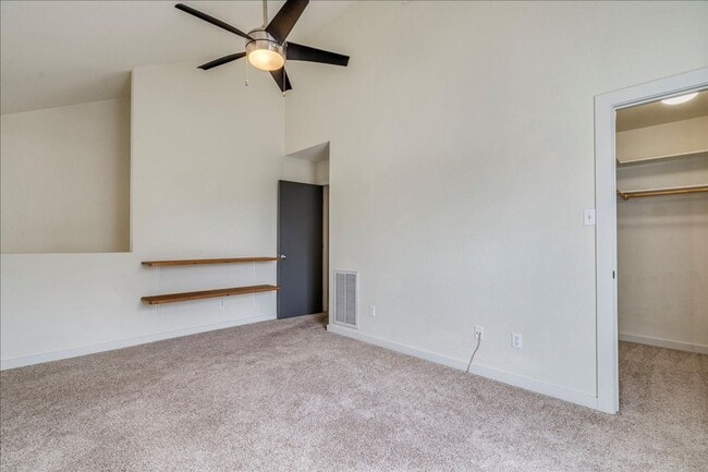 Building Photo - 2811 Hardeman-B