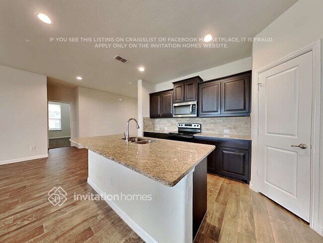 Building Photo - 146 Wagon Mound Dr