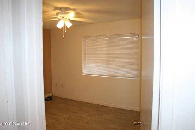 Building Photo - 11014 W Cheryl Dr