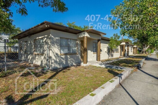 Building Photo - 1001 Henrietta Ave