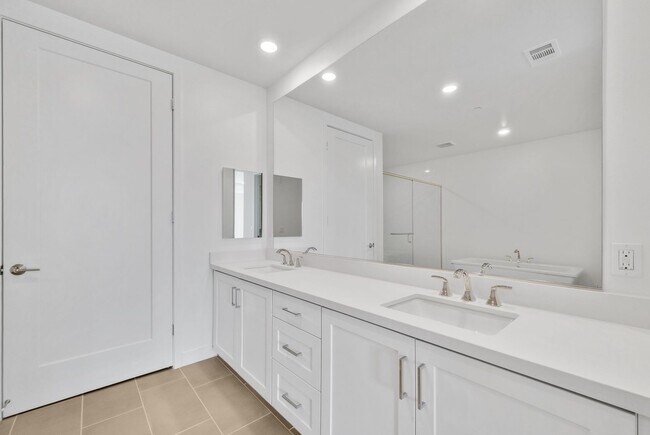 Building Photo - 4507 Rivington