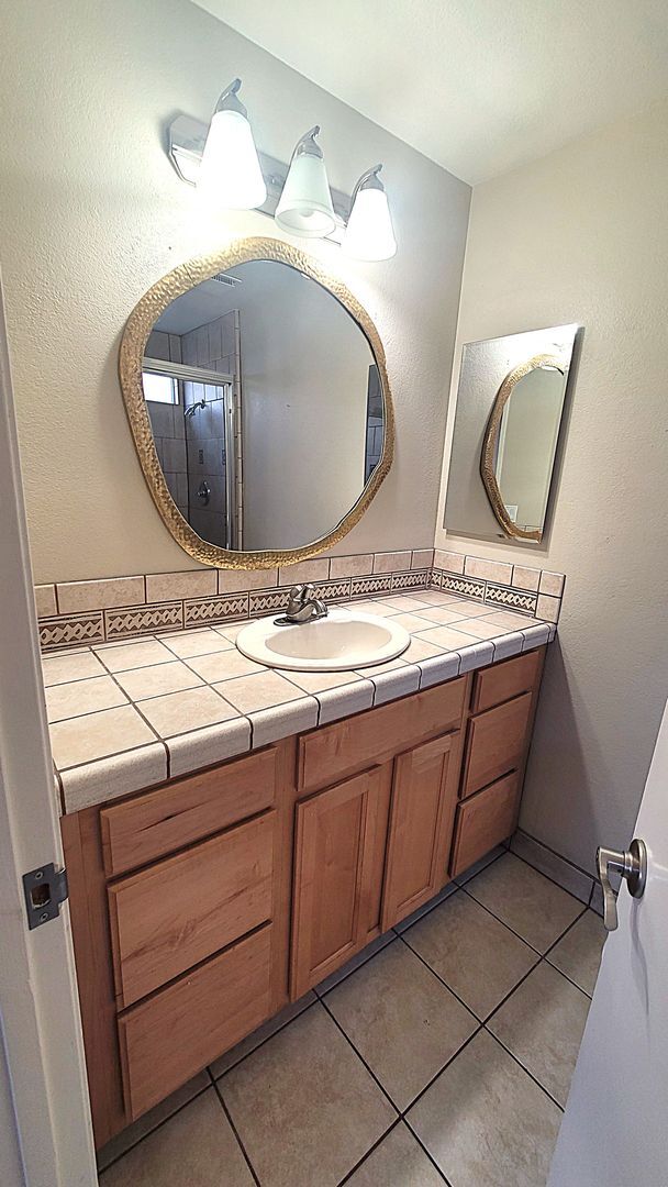 Building Photo - Gorgeous 4 Bed Home In Donner Springs!