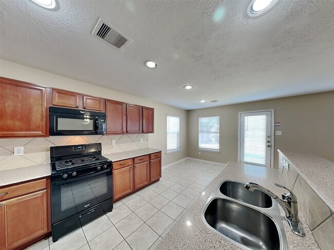Building Photo - 18219 Rexine Ln
