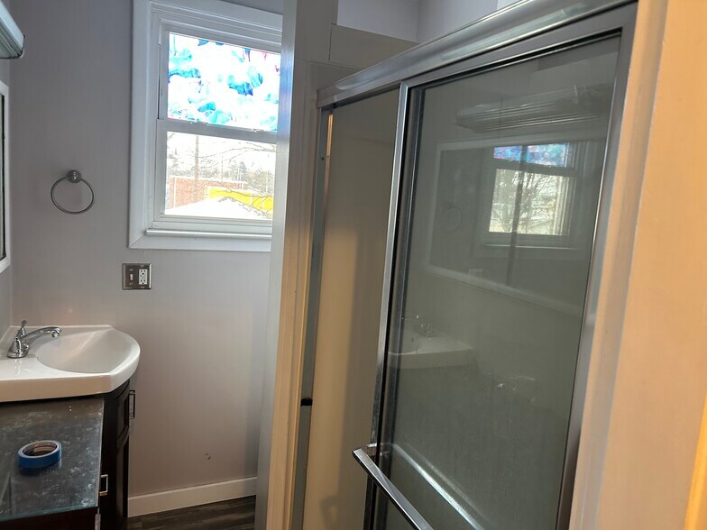 Bathroom - 17 S 24th St