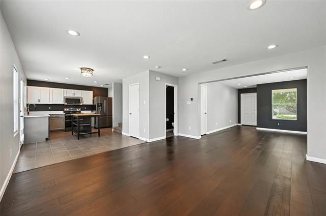 Building Photo - 1631 Seabreeze Dr