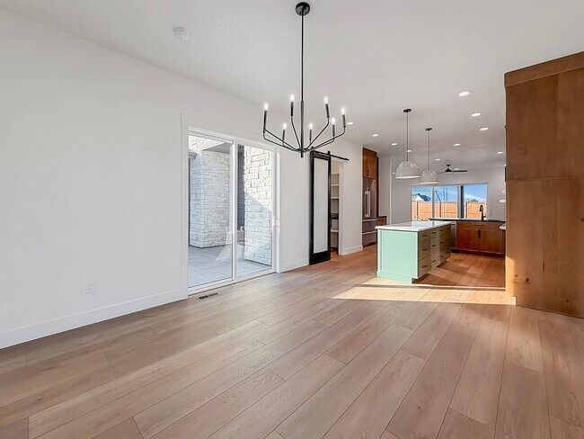 Building Photo - Luxury New Construction in Centerra: 4-Bed High-End Home, Dog Friendly, Fenced Yard, Near Downtow...