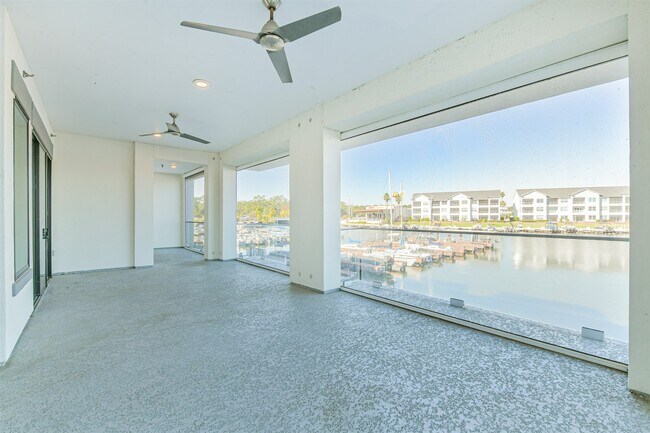 Building Photo - 15260 TX-105