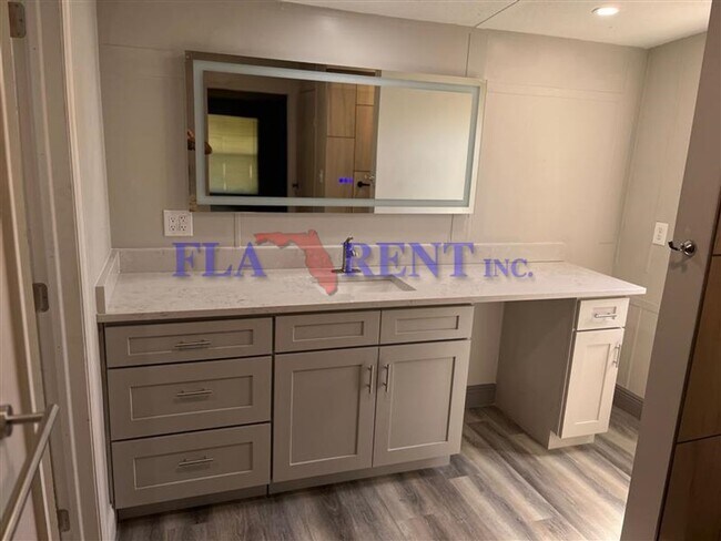 Building Photo - **3/2 Manufactured home (St. Cloud)**