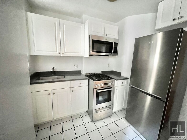 Building Photo - AMSTERDAM AVENUE