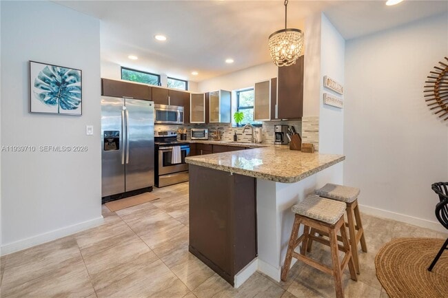 Building Photo - 1501 NE 24th St