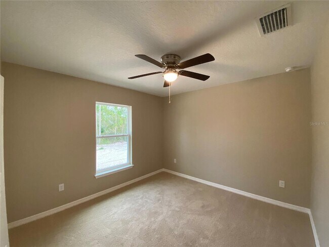 Building Photo - 745 Marion Oaks Manor