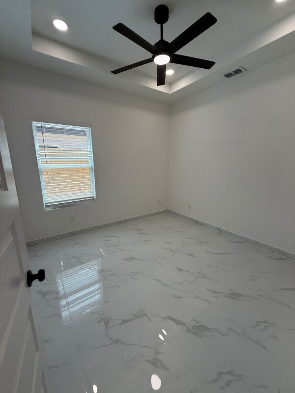 Building Photo - 1706 Violet Dr