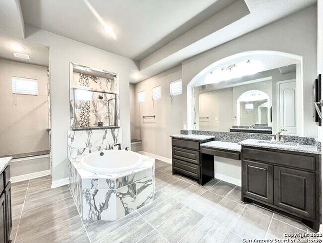 Building Photo - 30527 Setterfeld Cir