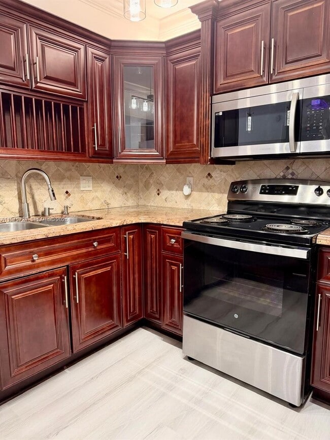 Building Photo - 3725 S Ocean Dr